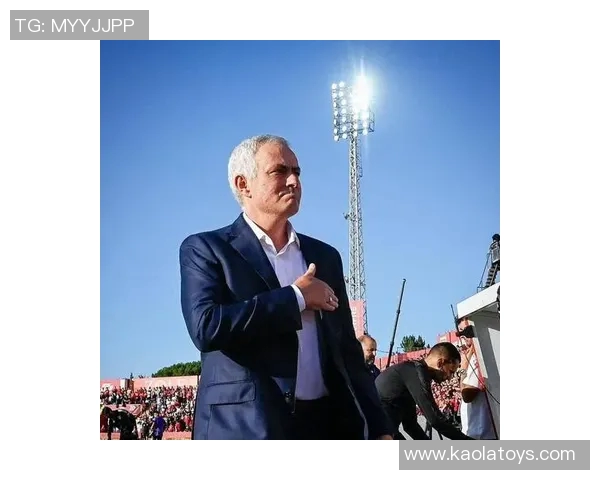 穆里尼奥重返巅峰：欧冠首胜2_0，带领罗马迈向四冠王荣耀