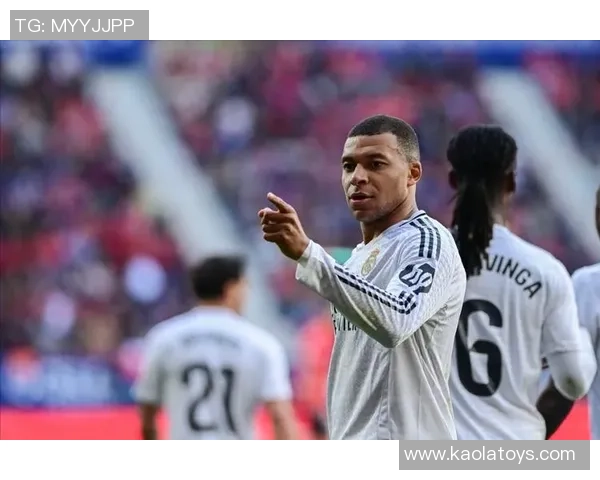 绿茵场上的星光璀璨:姆巴佩传射,卡马文加灵光乍现,点燃世界杯之夜 绿茵场上的星光璀璨:姆巴佩传射,卡马文加灵光乍现,点燃世界杯之夜